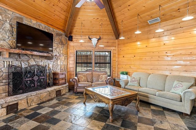 502 Western Hills Trail, Granbury, TX 76049
