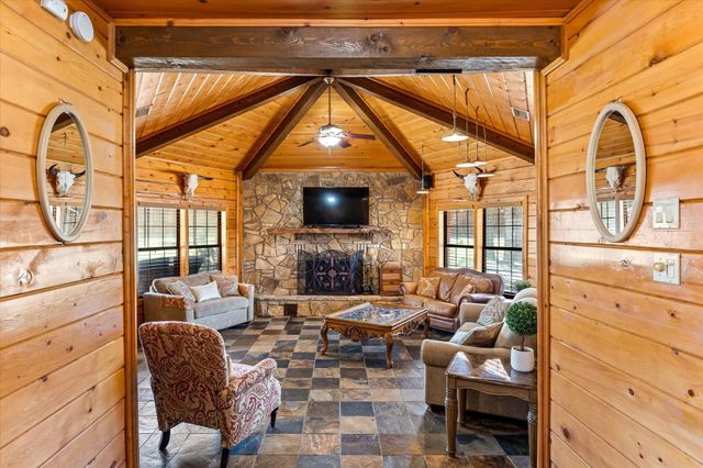 502 Western Hills Trail, Granbury, TX 76049