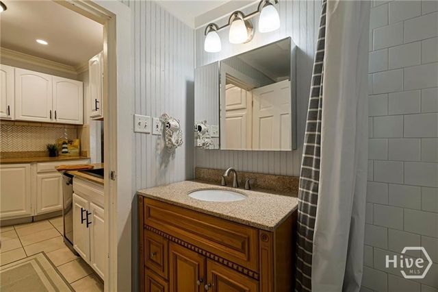 526 E Gwinnett Lane 4, Savannah, GA 31401