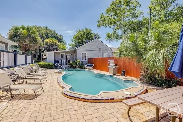 526 E Gwinnett Lane 4, Savannah, GA 31401