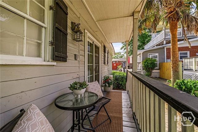 526 E Gwinnett Lane 4, Savannah, GA 31401