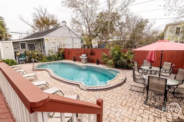 526 E Gwinnett Lane 4, Savannah, GA 31401