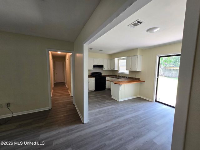 2605 W Samuel Street, Gulfport, MS 39503