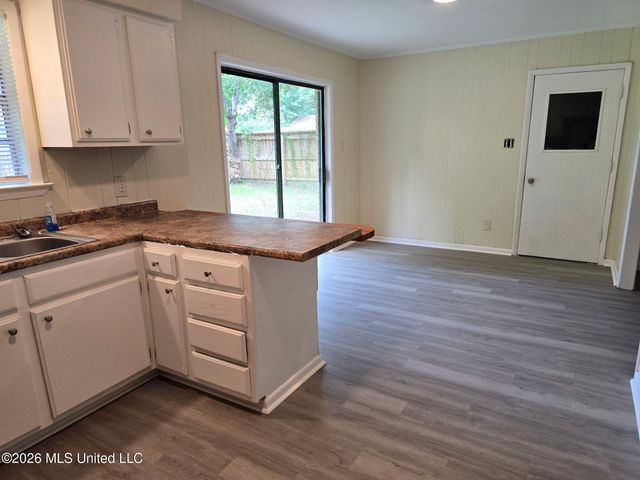 2605 W Samuel Street, Gulfport, MS 39503