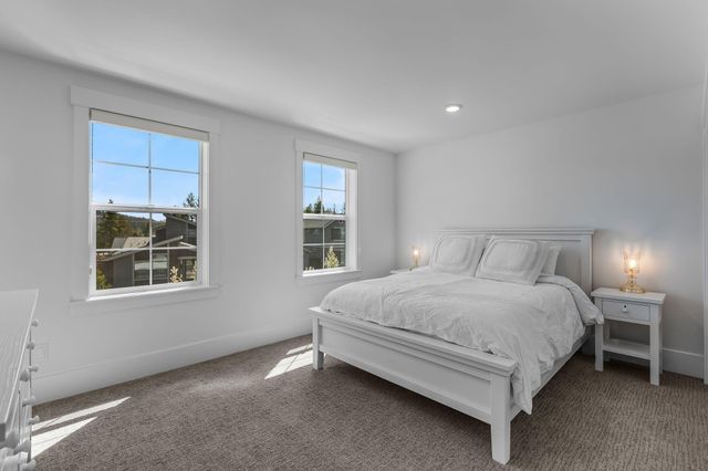 19201 NW Mt Shasta Drive, Bend, OR 97703