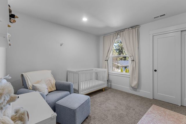 19201 NW Mt Shasta Drive, Bend, OR 97703