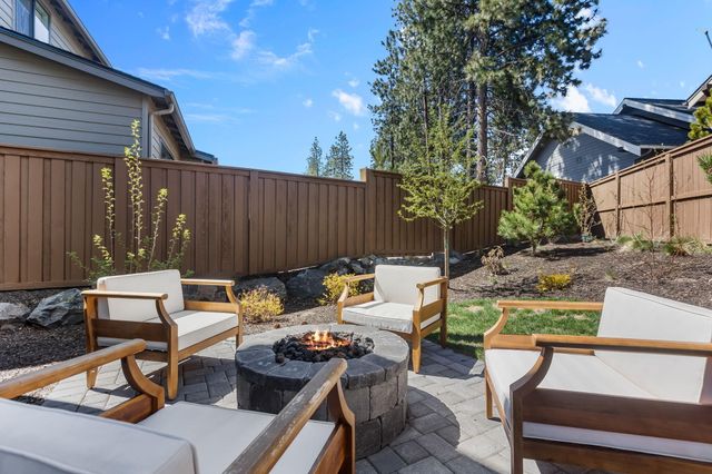 19201 NW Mt Shasta Drive, Bend, OR 97703