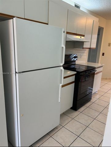 12501 SW 14th St 315R, Pembroke Pines, FL 33027