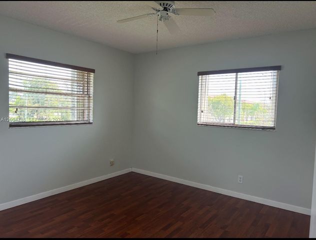 12501 SW 14th St 315R, Pembroke Pines, FL 33027