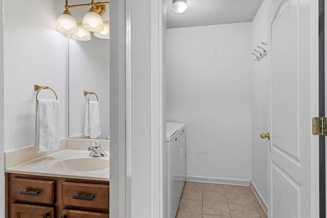 60 MISTY HILL CV, Oakland, TN 38060