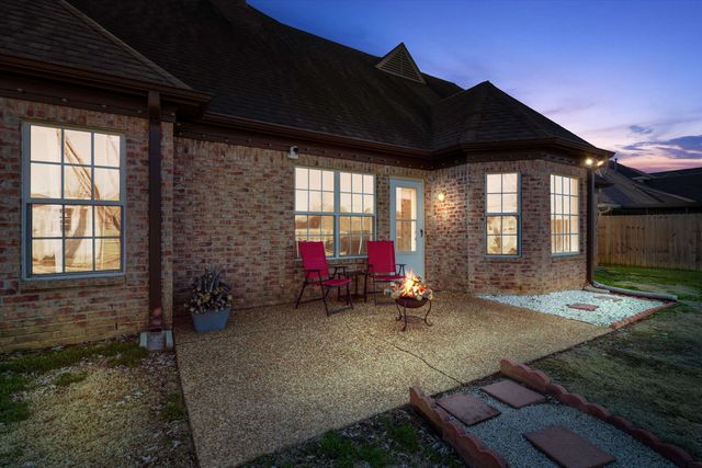 60 MISTY HILL CV, Oakland, TN 38060