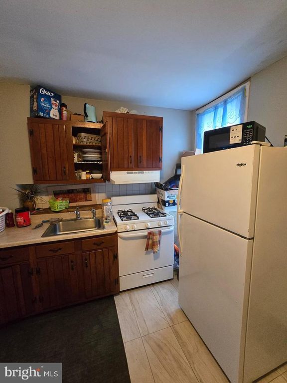 993 E SANGER ST, PHILADELPHIA, PA 19124 — photo 4