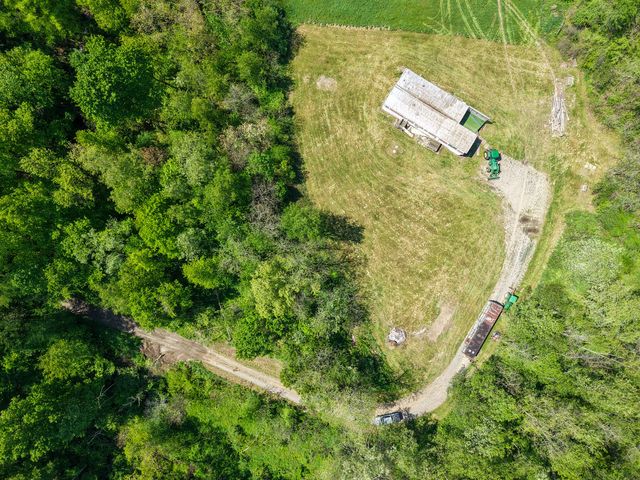 637 American School Road, Franklin Twp, PA 16037