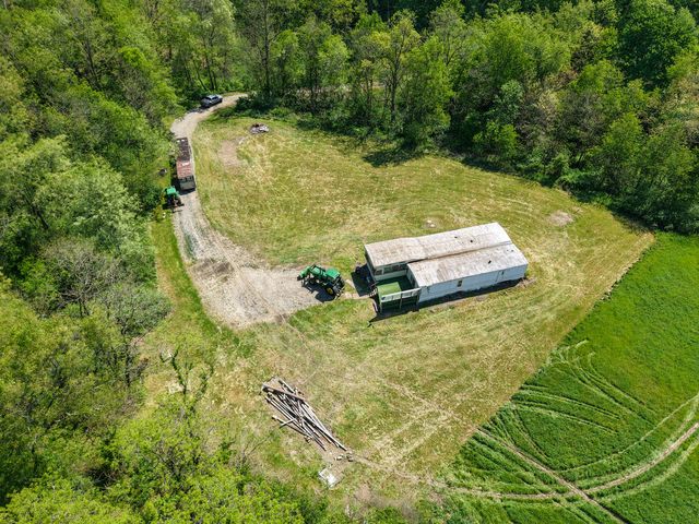 637 American School Road, Franklin Twp, PA 16037