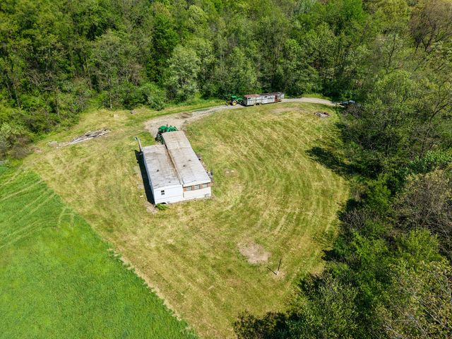 637 American School Road, Franklin Twp, PA 16037