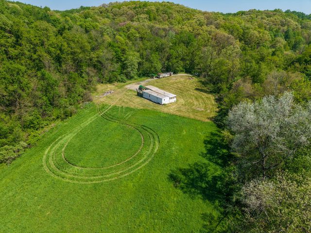 637 American School Road, Franklin Twp, PA 16037