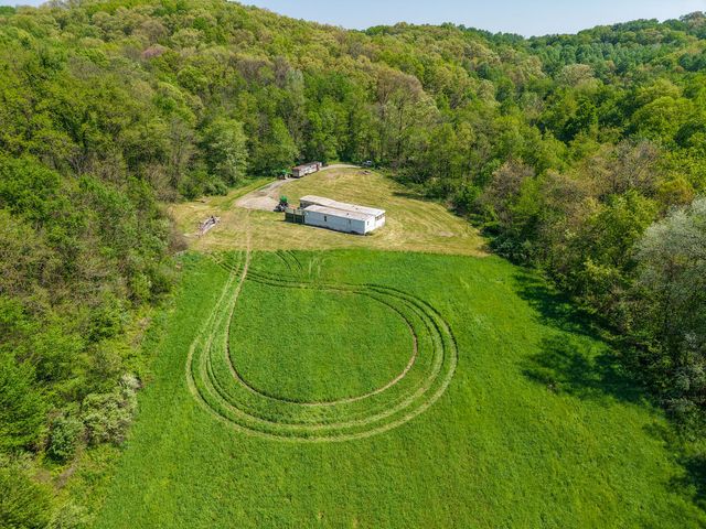 637 American School Road, Franklin Twp, PA 16037