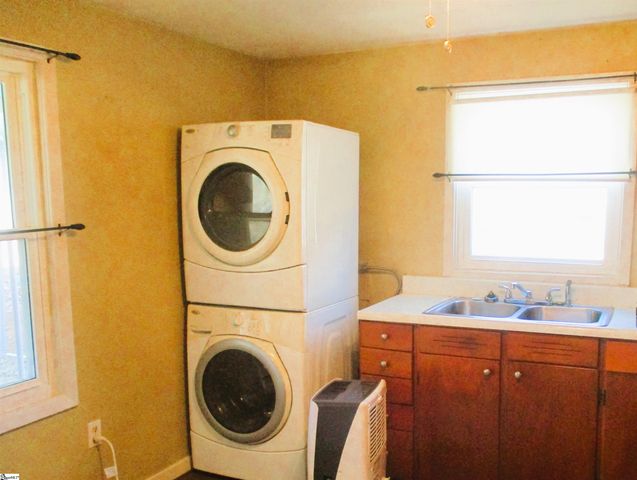 417 Welborn Road, West Union, SC 29696