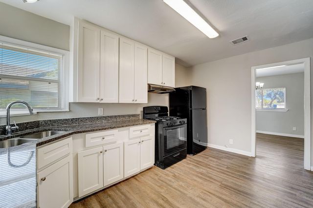 1420 Foreman Street, La Marque, TX 77568