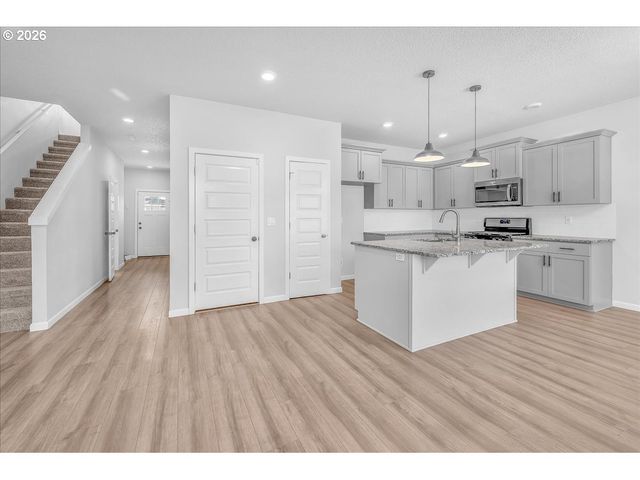 53 SHORE Dr, St Helens, OR 97051