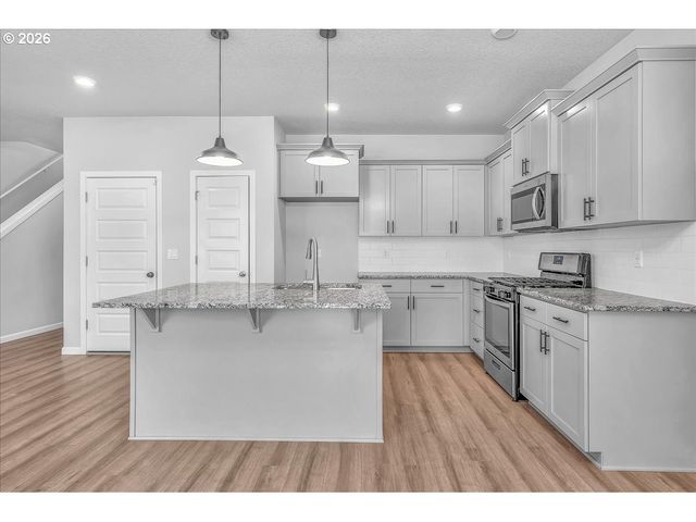 53 SHORE Dr, St Helens, OR 97051