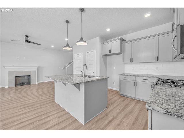 53 SHORE Dr, St Helens, OR 97051