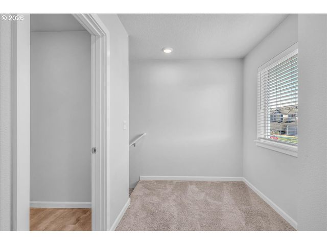 53 SHORE Dr, St Helens, OR 97051