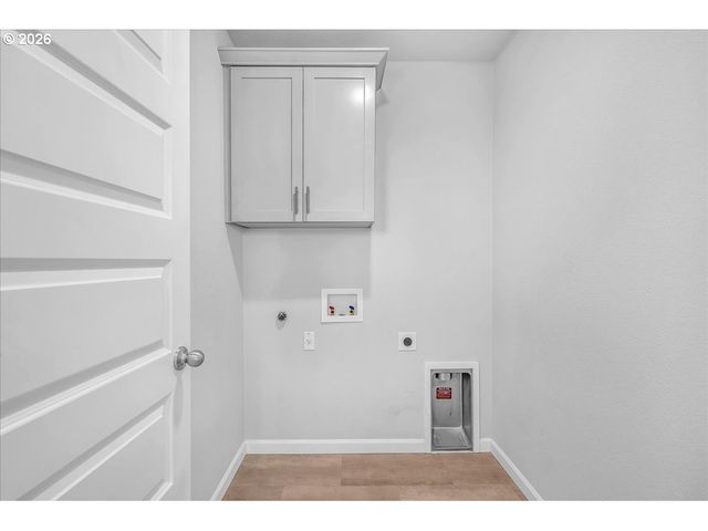 53 SHORE Dr, St Helens, OR 97051