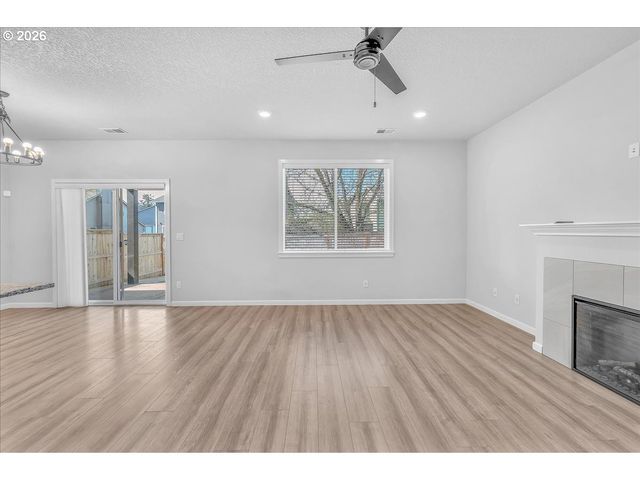 53 SHORE Dr, St Helens, OR 97051