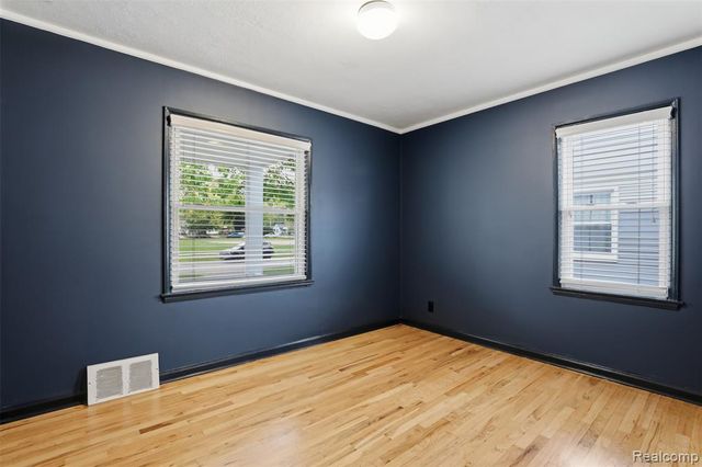 1319 Hoffman Avenue, Royal Oak, MI 48067