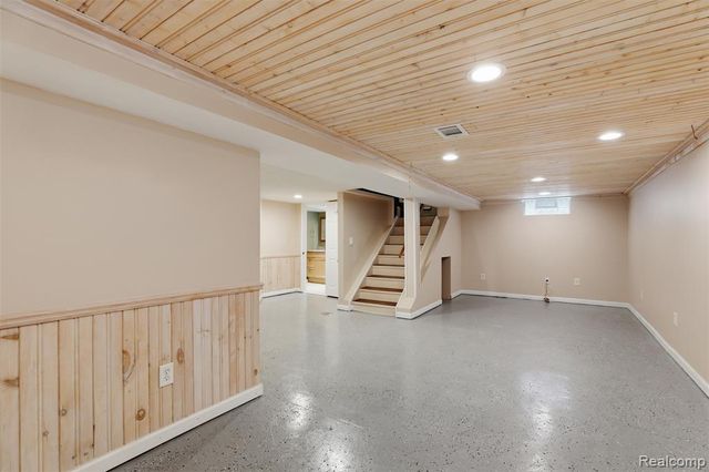1319 Hoffman Avenue, Royal Oak, MI 48067