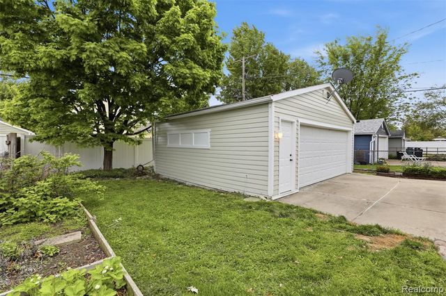 1319 Hoffman Avenue, Royal Oak, MI 48067