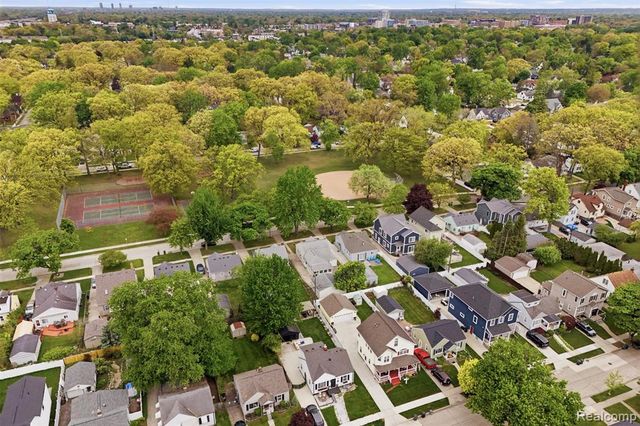 1319 Hoffman Avenue, Royal Oak, MI 48067