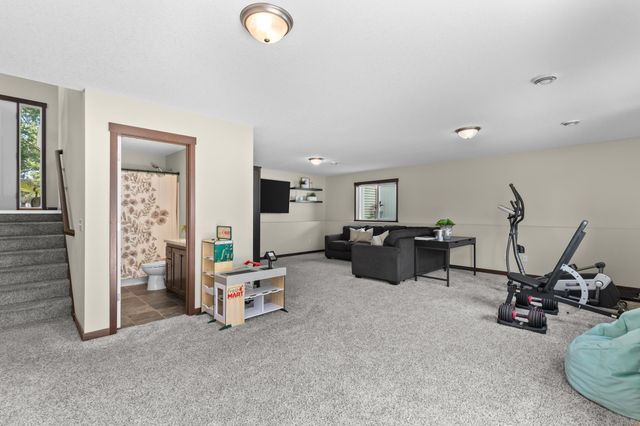 5400 Yukon Avenue N, New Hope, MN 55428