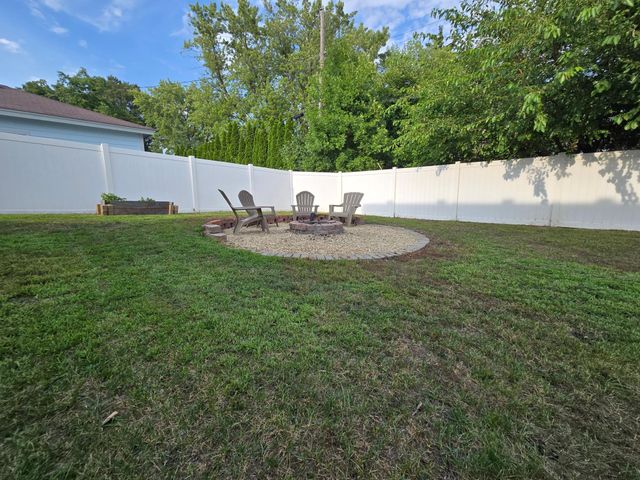 5400 Yukon Avenue N, New Hope, MN 55428