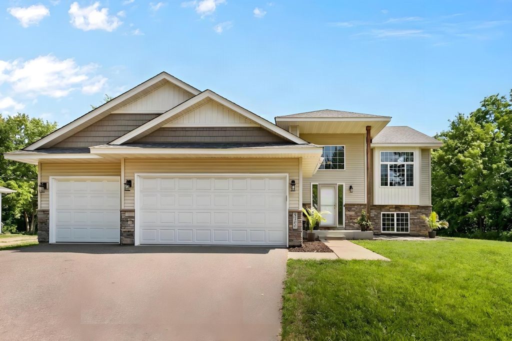 5400 Yukon Avenue N, New Hope, MN 55428