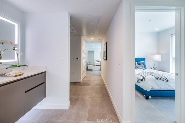 214 S Westmoreland 3, Los Angeles, CA 90004