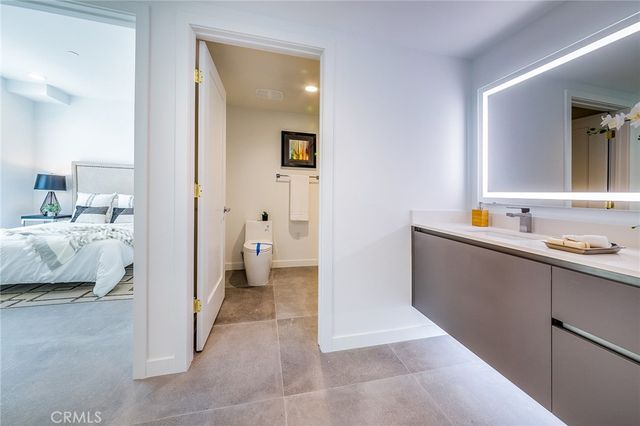 214 S Westmoreland 3, Los Angeles, CA 90004