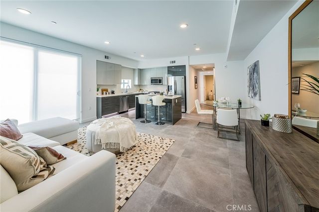 214 S Westmoreland 3, Los Angeles, CA 90004