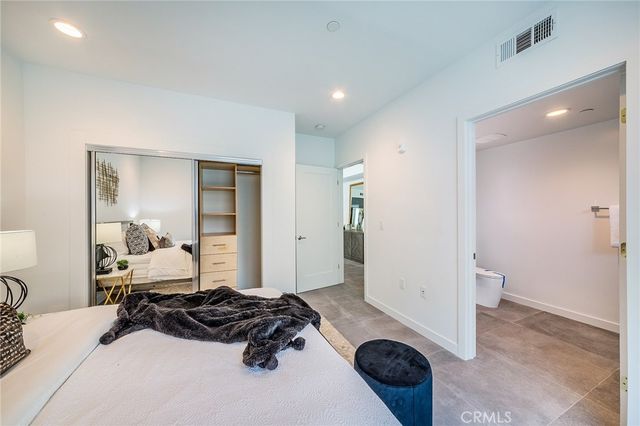 214 S Westmoreland 3, Los Angeles, CA 90004