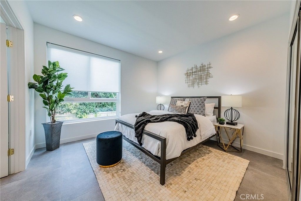 214 S Westmoreland 3, Los Angeles, CA 90004