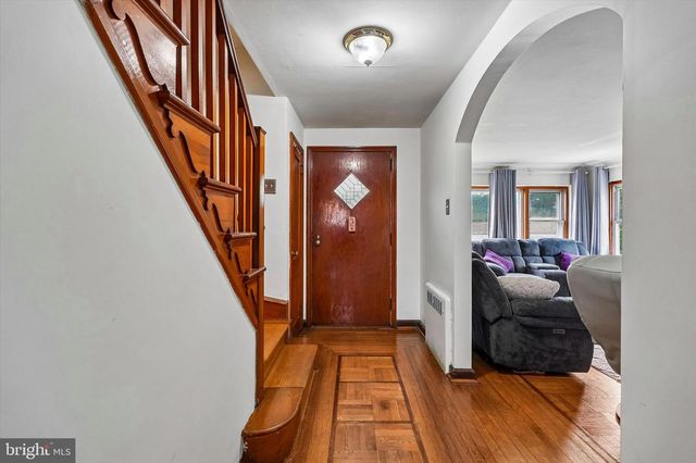 1210 E MATSONFORD RD, Conshohocken, PA 19428