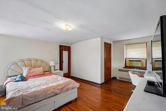 1210 E MATSONFORD RD, Conshohocken, PA 19428