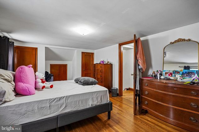 1210 E MATSONFORD RD, Conshohocken, PA 19428