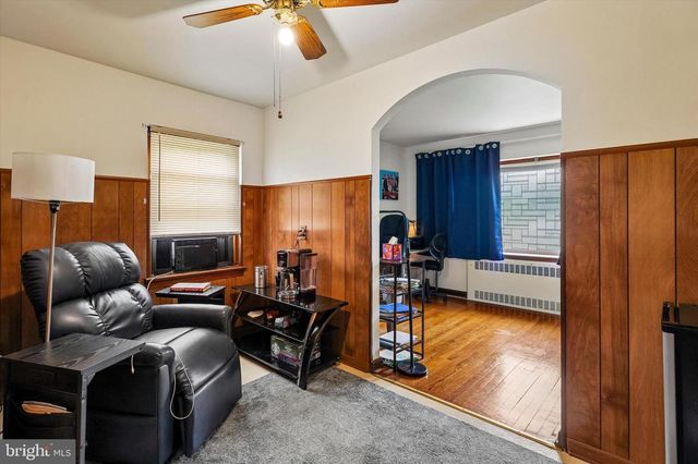 1210 E MATSONFORD RD, Conshohocken, PA 19428