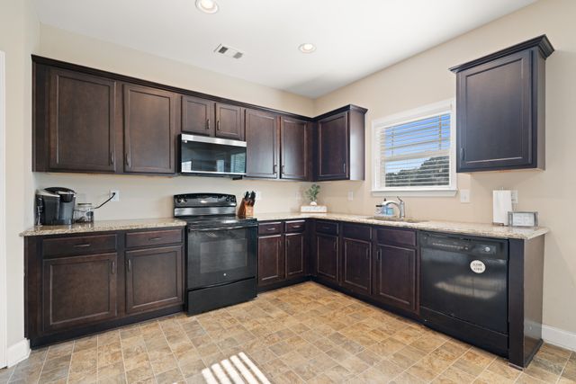 129 Irishman Way, Clarksville, TN 37042