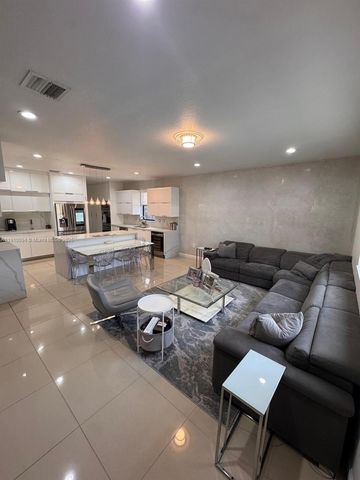 8850 NW 98th Ct 8850, Doral, FL 33178