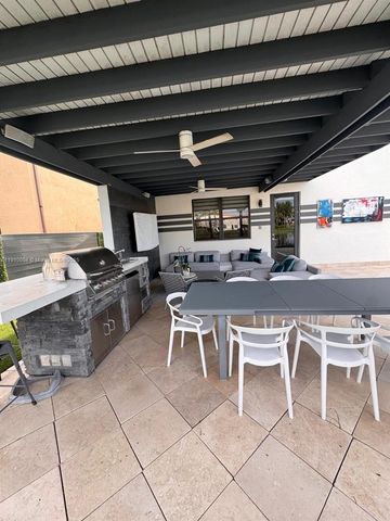 8850 NW 98th Ct 8850, Doral, FL 33178