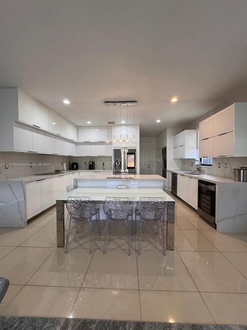 8850 NW 98th Ct 8850, Doral, FL 33178