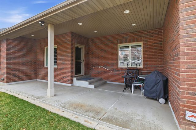 5538 S ELDERBERRY CT, Ogden, UT 84403